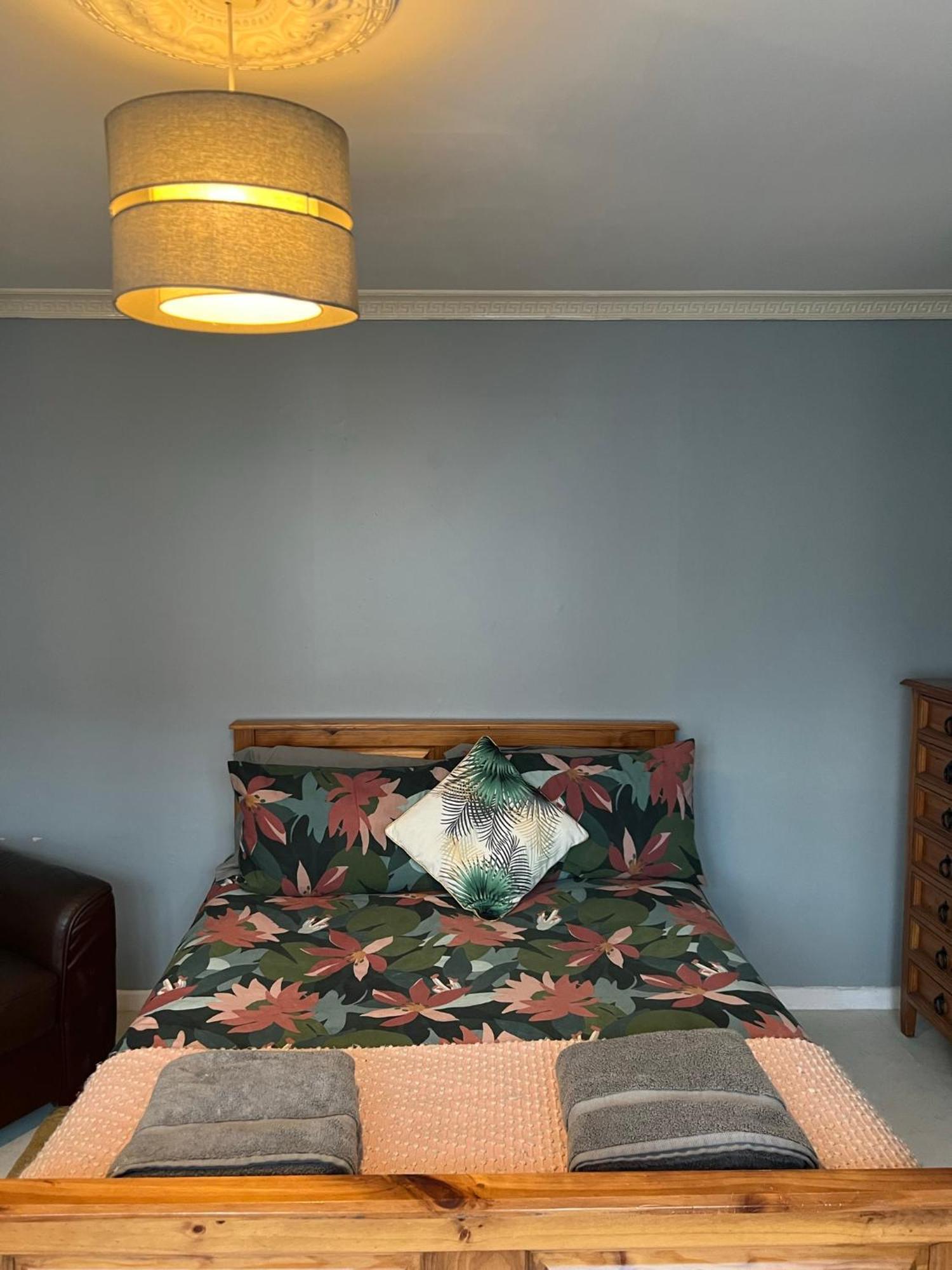 House Near To Castlecourt Shopping Daire Belfast Dış mekan fotoğraf