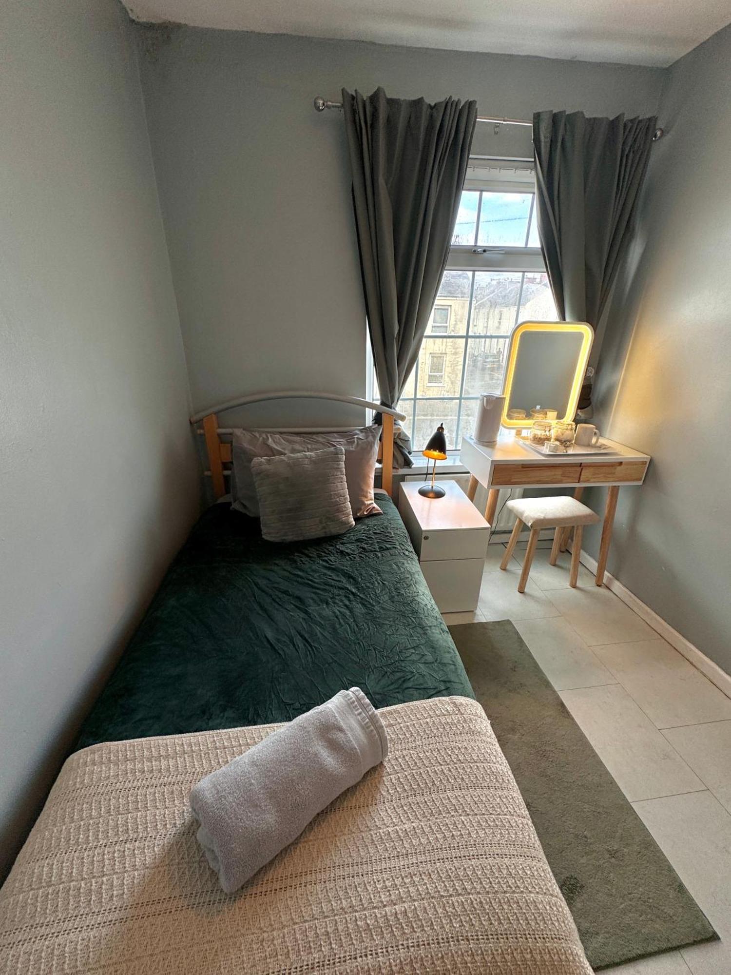 House Near To Castlecourt Shopping Daire Belfast Dış mekan fotoğraf